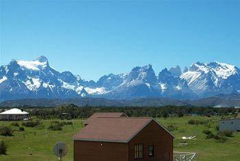Hosteria Lago Tyndall Torres del Paine National Park Exterior photo
