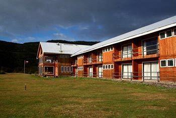 Hosteria Lago Tyndall Torres del Paine National Park Exterior photo