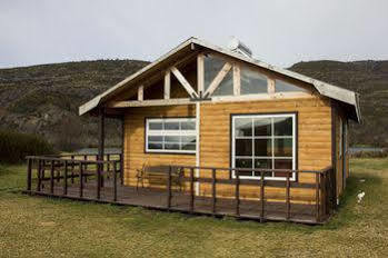 Hosteria Lago Tyndall Torres del Paine National Park Exterior photo